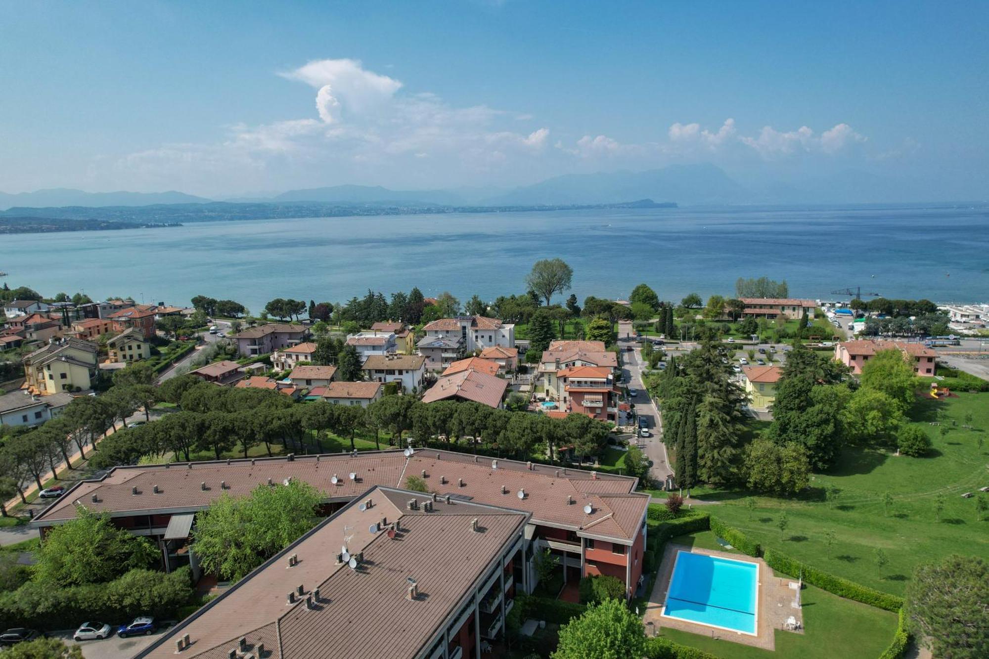 Breeze Apartment Desenzano del Garda Exteriér fotografie