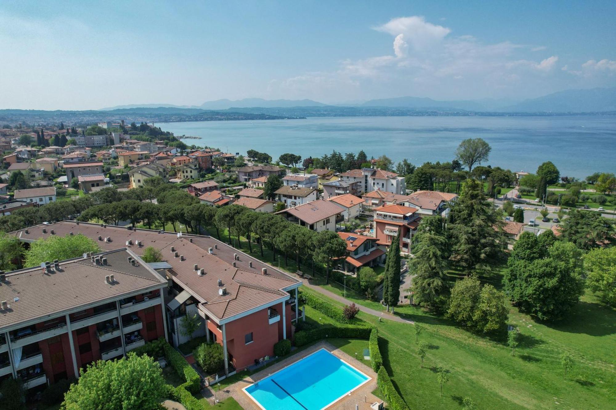Breeze Apartment Desenzano del Garda Exteriér fotografie